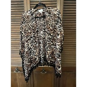 Bobby Brooks: Leopard Print Kimono w/Tassel Detail  (one size)